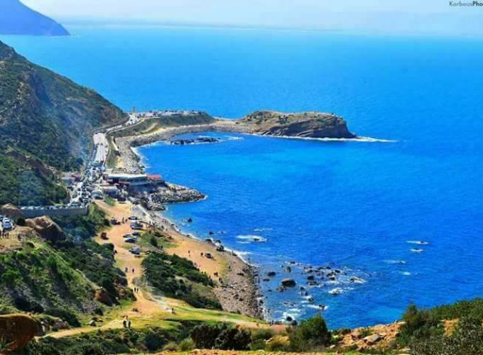Baignades , Randonnée et Camping à Korbous